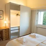 Attic Apartment With Pool, Sauna, And Fireplace Apartman Lenzerheide