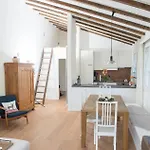 Daire Attic Apartment With Pool, Sauna, And Fireplace *