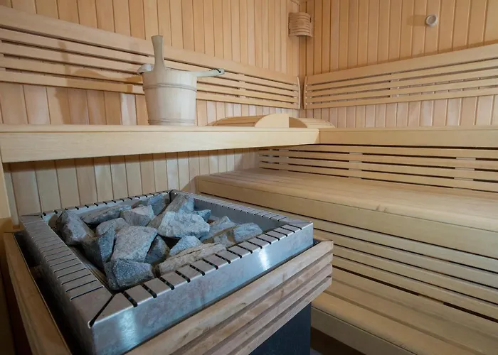 Flat La Riva 111 With Pool-lenzerheide