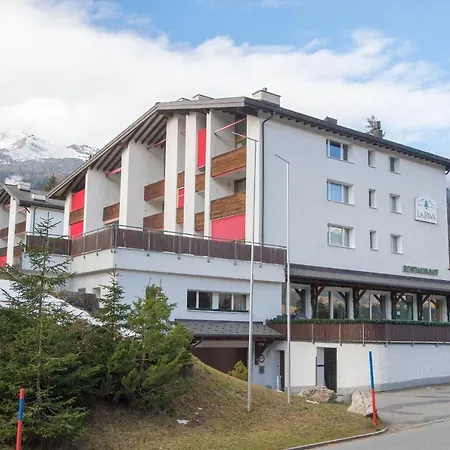 Attic Apartment With Pool, Sauna, And Fireplace Lenzerheide